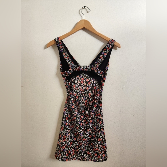 Princess Polly Dress Mini Floral Cutout Back Sleeveless Black Multicolor Size 4 - Picture 5 of 7